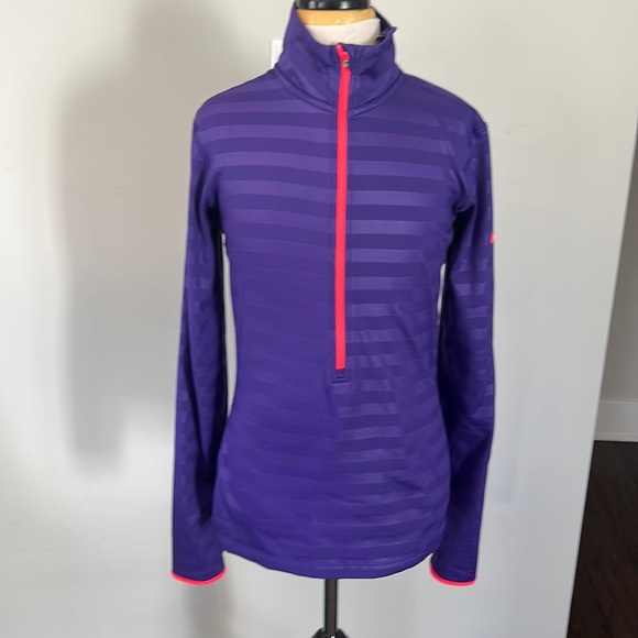 Nike Tops - NWOT NIke Pro Dri Fit. Never worn. SMALL